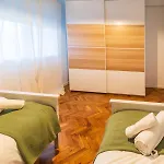 Si Y No Tatil Evi